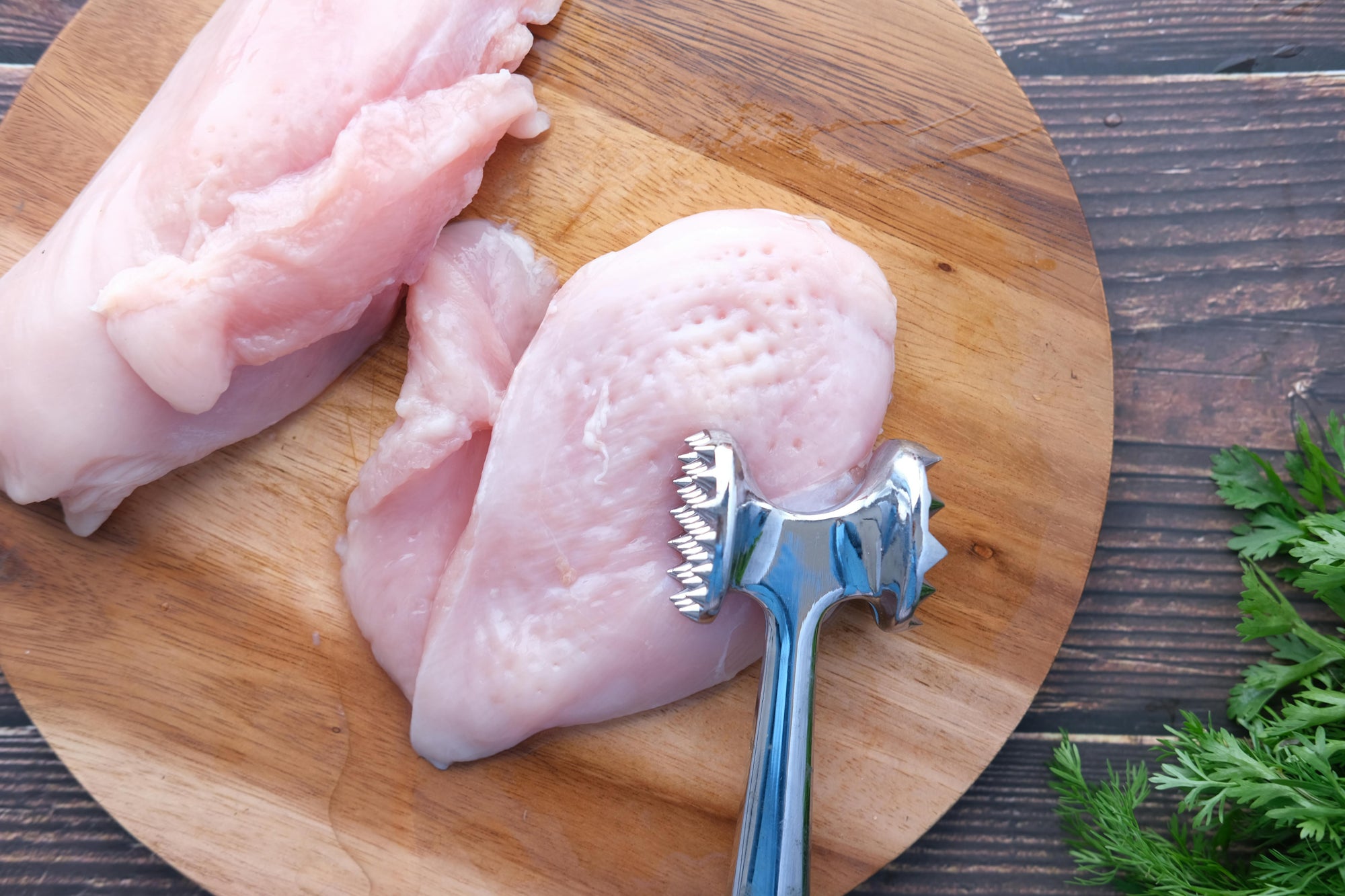 Chicken vs. Duck: Which Protein is Best for Your Cat’s Needs?